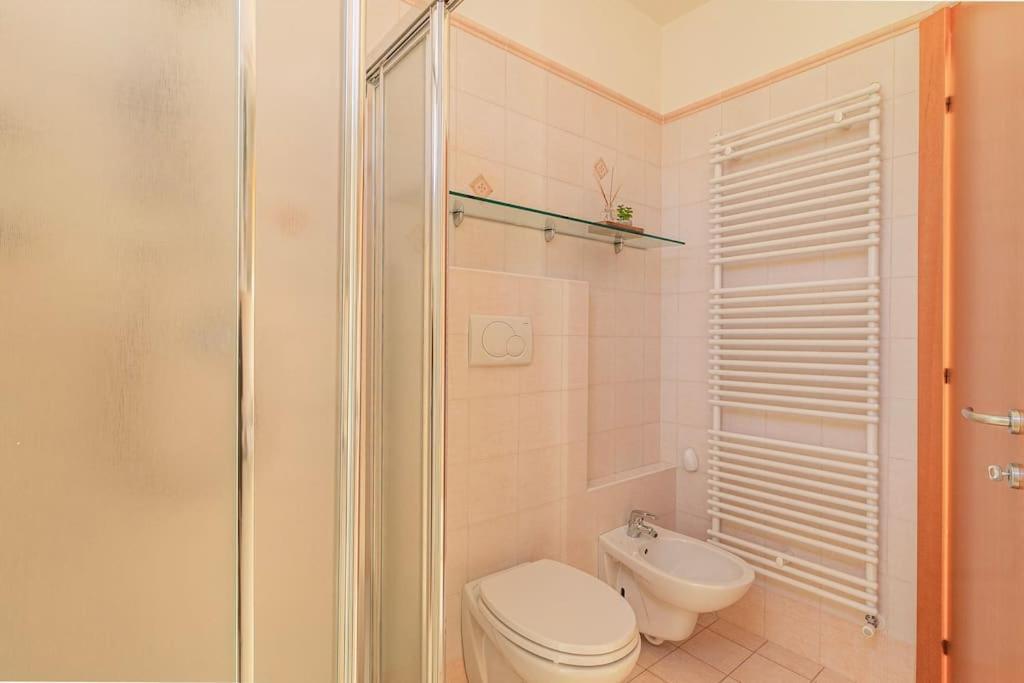 Appartamento Bellavista Con Ac E Posto Auto A Brunate Como Exterior photo